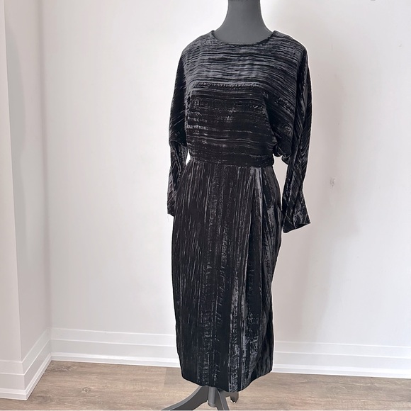 & Other Stories Dresses & Skirts - NWT Sz 6 & OTHER STORIES Black Velvet Open Back Midi Dress